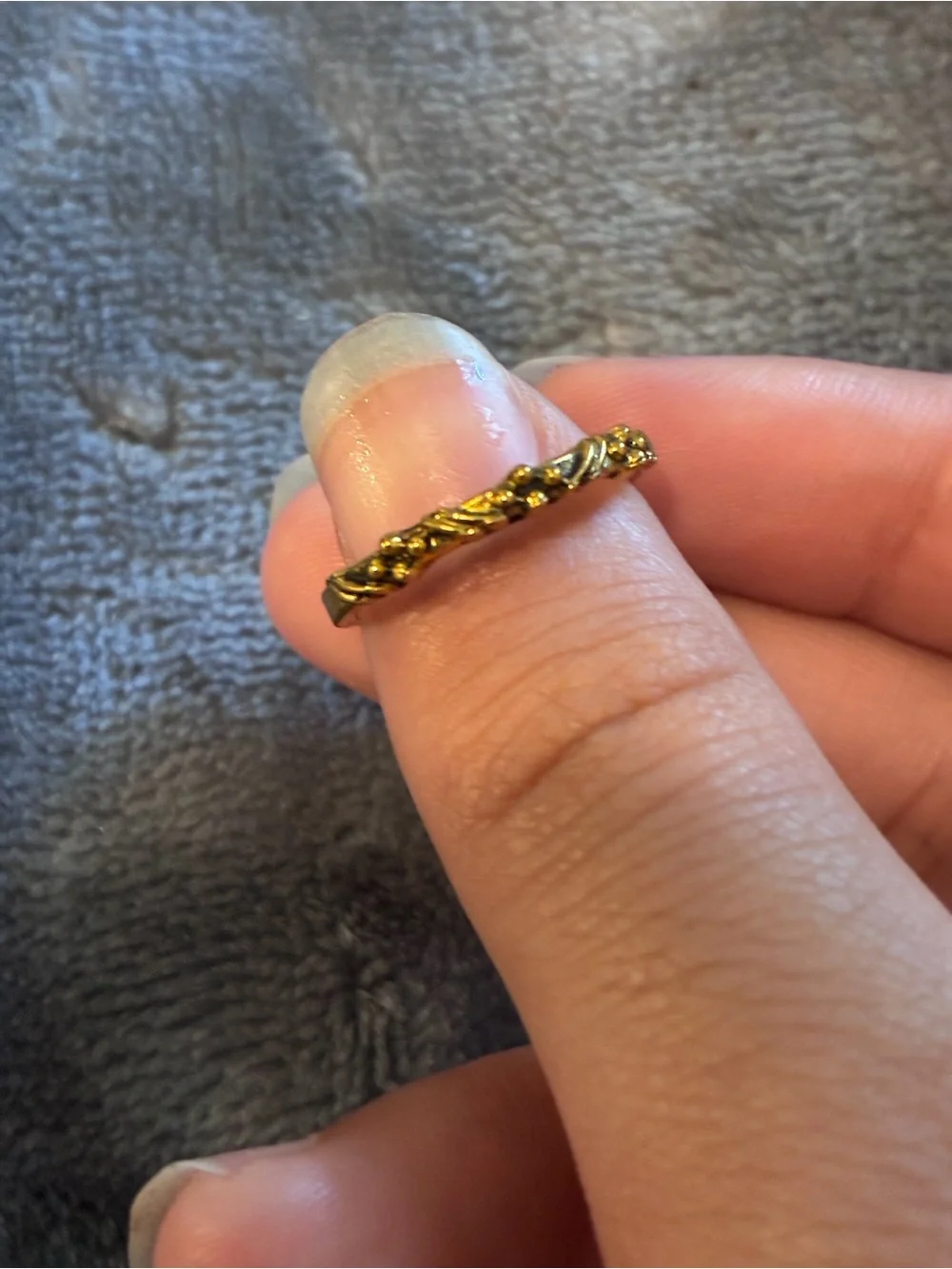 Beautiful Vintage-Style Gold Filigree Wedding Band Piece
